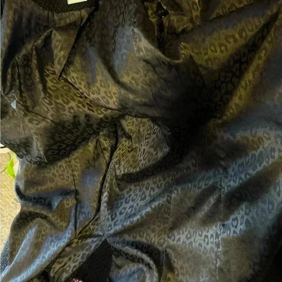 Guess by Marciano unique asymmetrical black wool coat faux fur trim. - Picture 16 of 16